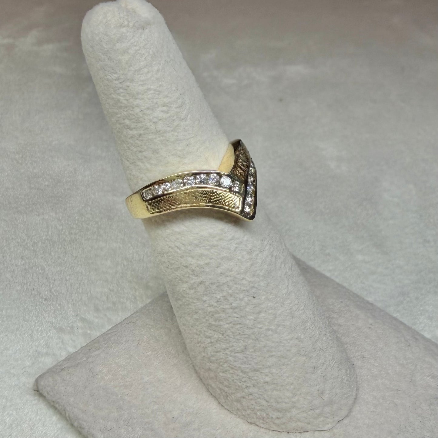 14K Chevron Florentine Ring