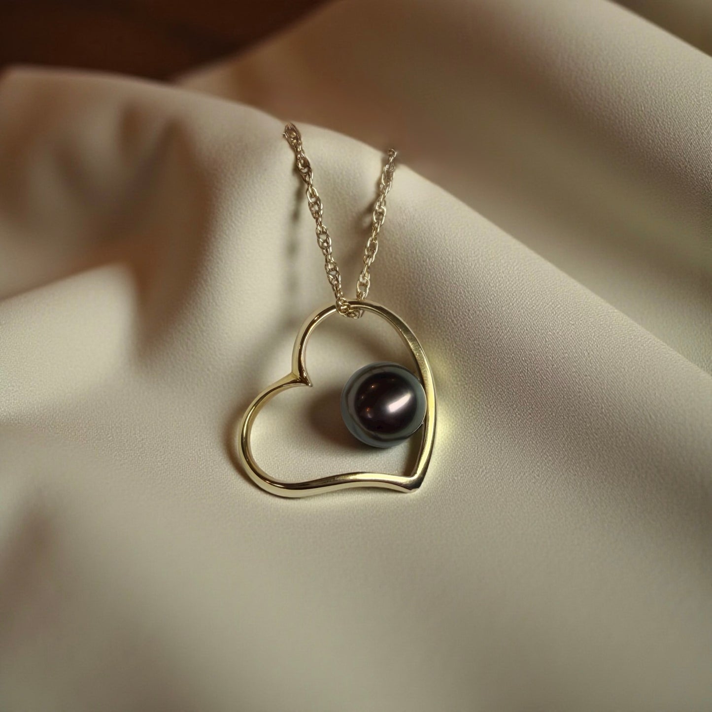 14K Black Pearl Pendant