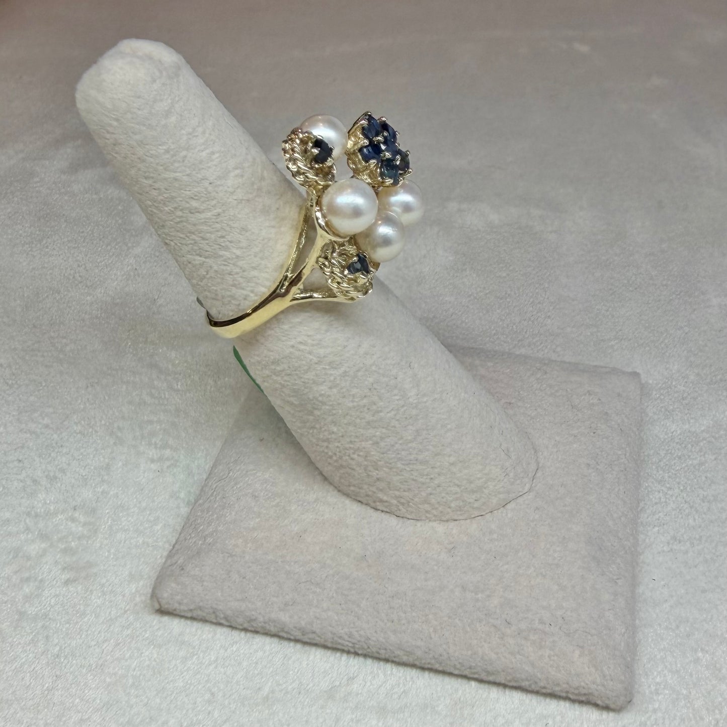 Extravagant Sapphire and Pearl Cocktail Ring