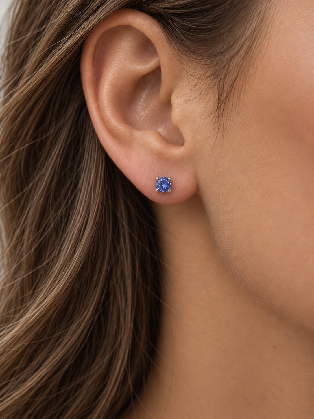 Genuine sapphire ear studs