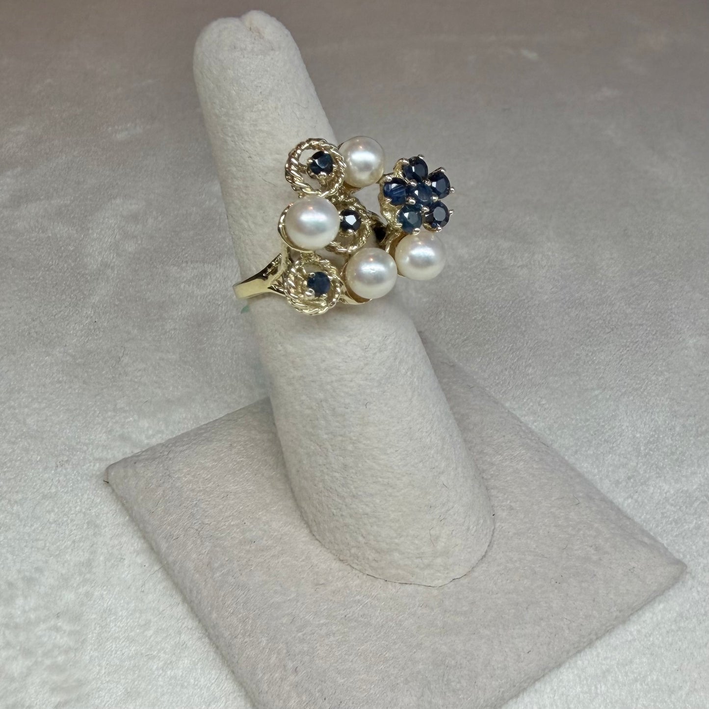 Extravagant Sapphire and Pearl Cocktail Ring