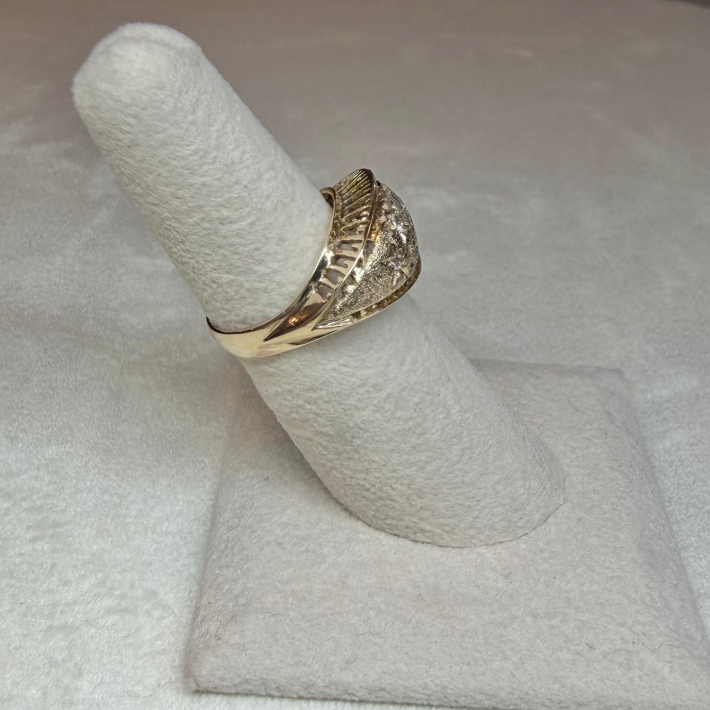 14K Domed Star Ring