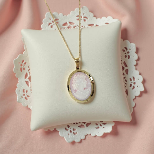 18K Cameo Pendant