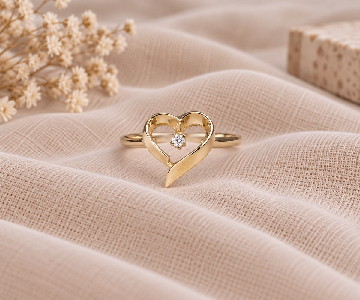 Solid gold heart ring
