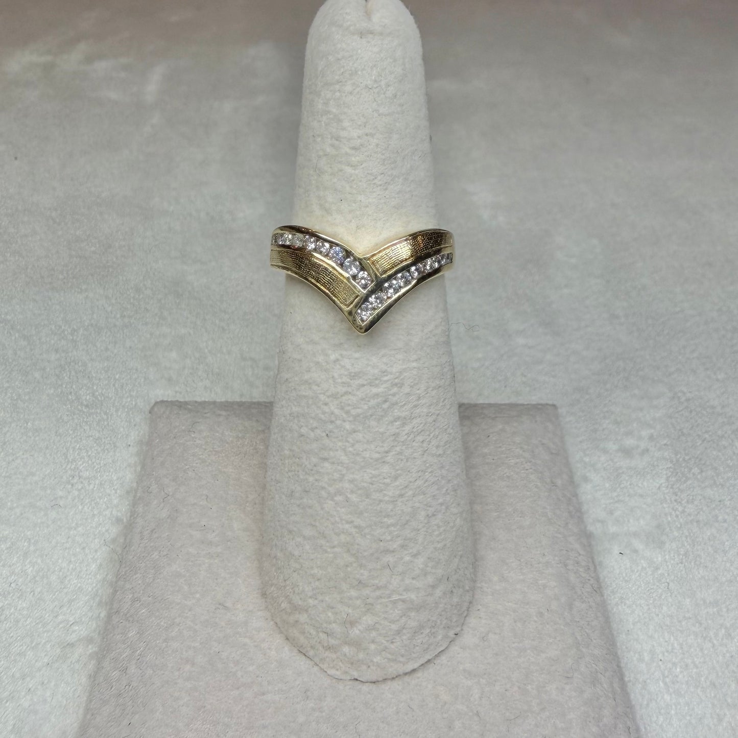 14K Chevron Florentine Ring